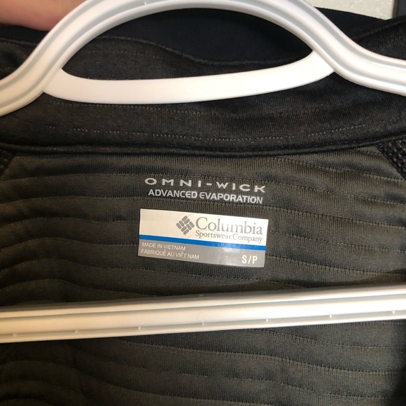 Small Columbia half zip pullover - Picture 2 of 6